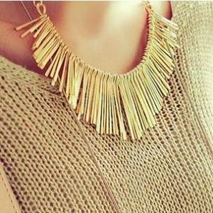 Metallic Fringes Collar Ne..