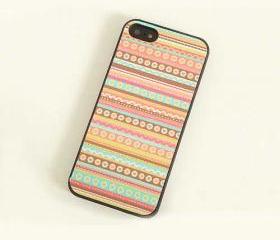 Tiny Hearts and Polka Dots iPhone 5 Case