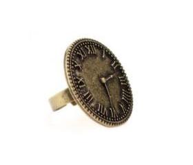 Vintage Style Clock Ring