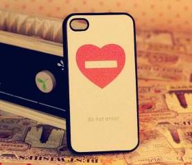 Do Not Enter My Heart iPhone 4/4S Case