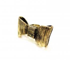 Retro Bowtie Ring