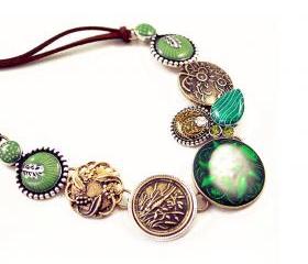 Retro Engraved Emerald & Gold Necklace